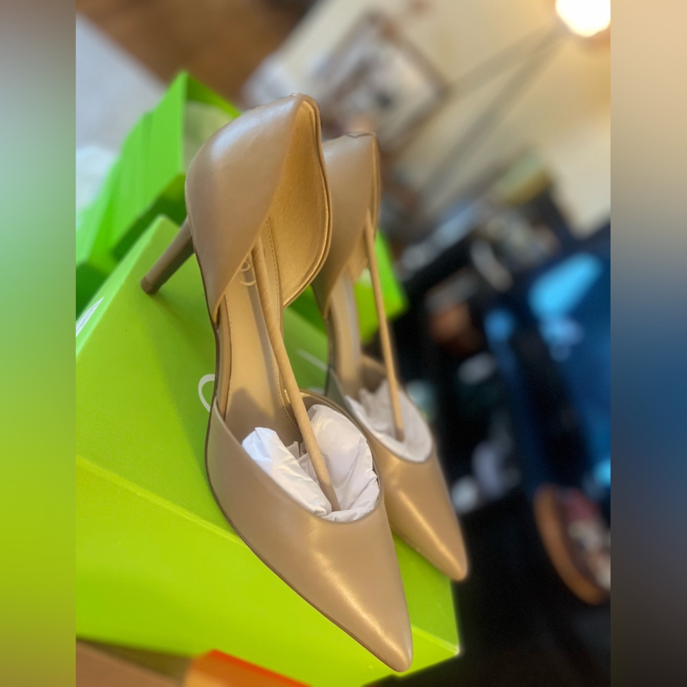 Sam Edelman Tan Pointed Toe Heels - Picture 7 of 7